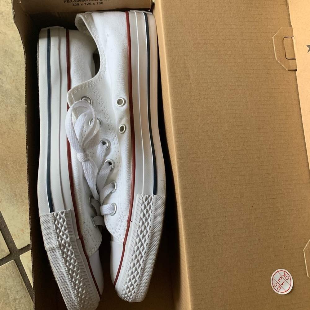 Converse - Picture 3 of 5